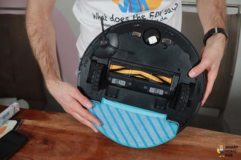 Робот-пылесос Yeedi Vac виден снизу